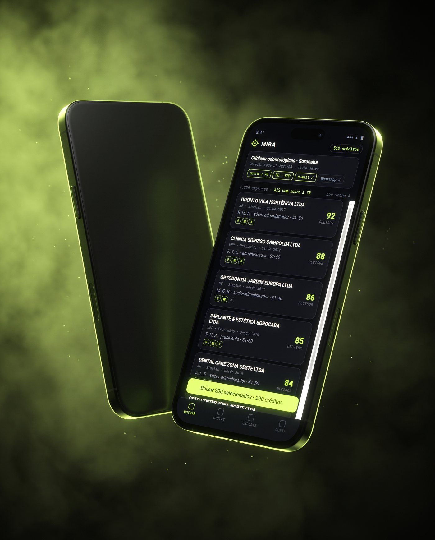 Dois celulares com o app MIRA